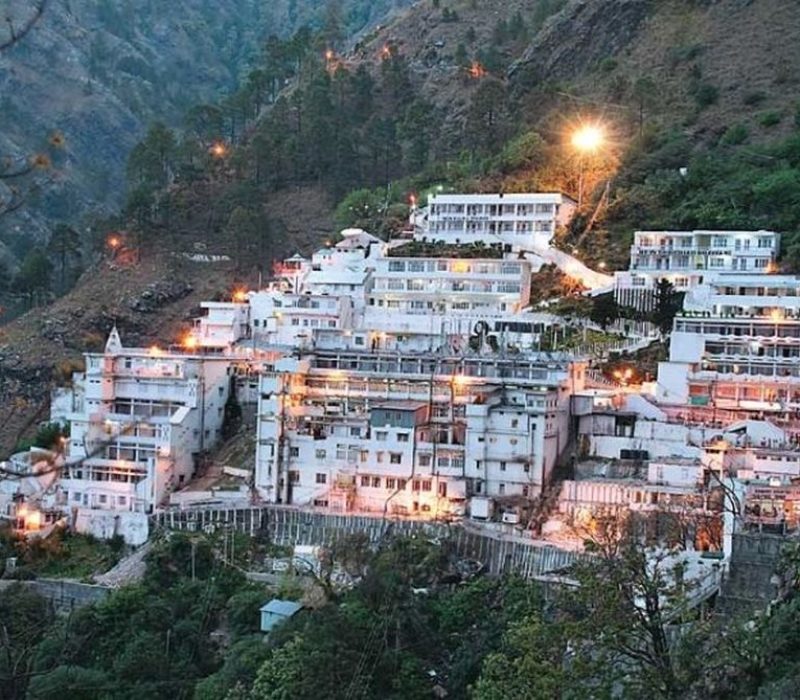 Maa-Vaishno-Devi-temple